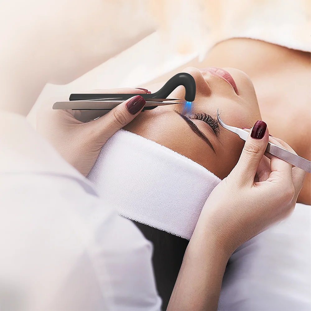 2025 New UV Lash Lamp with Clip Adjustable Mini UV Light for Eyelash Extensions Glue Fast Curing 2-4S Wireless Portable