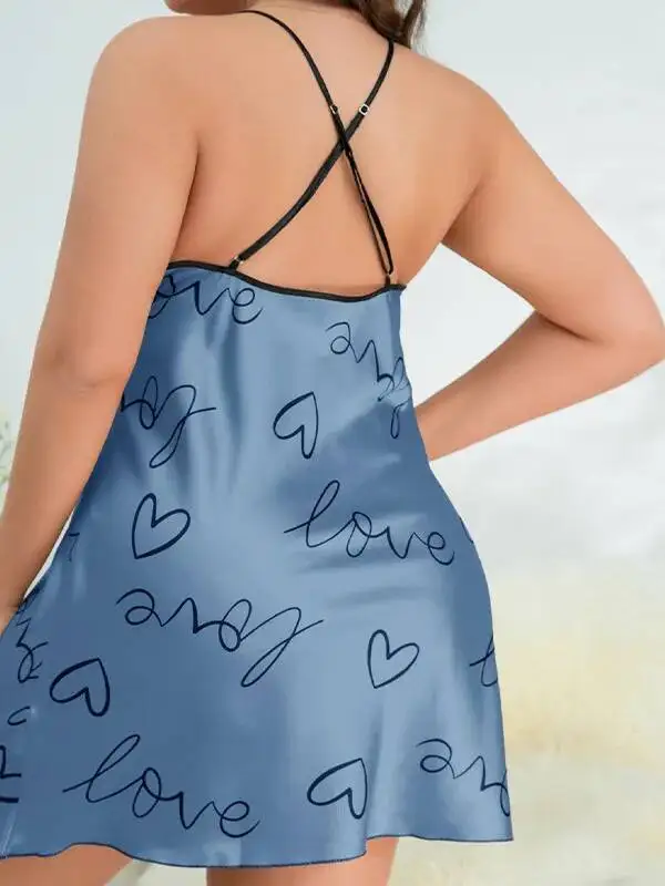 女性の背中の開いたソリッドカラーのドレスハートレタープリントナイトドレスカジュアルルーズホームウェアアイスシルクドレス女性のための魅力的な GRPO