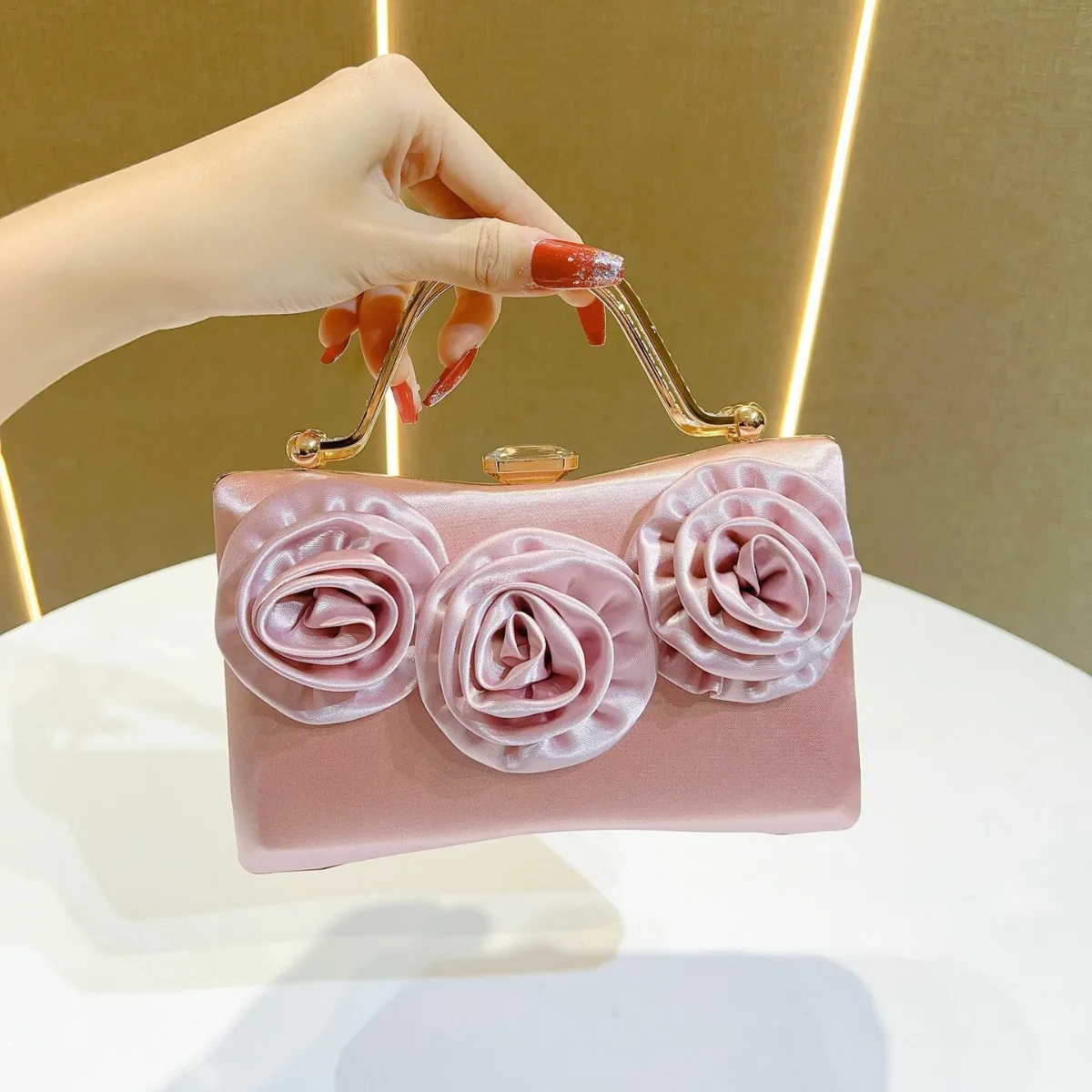 New Silk Evening Clutch Women’s Diamond Crossbody Bag Elegant Party Handbag Fashion Banquet Purse for Wedding Dinner Gown Look