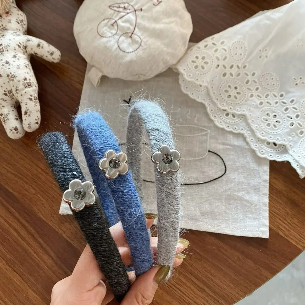 

Korean Style Retro Headband Vintage Non-Slip Flower Knitted Hair Band Exquisite Headwear Thin Edge Hairband Daily