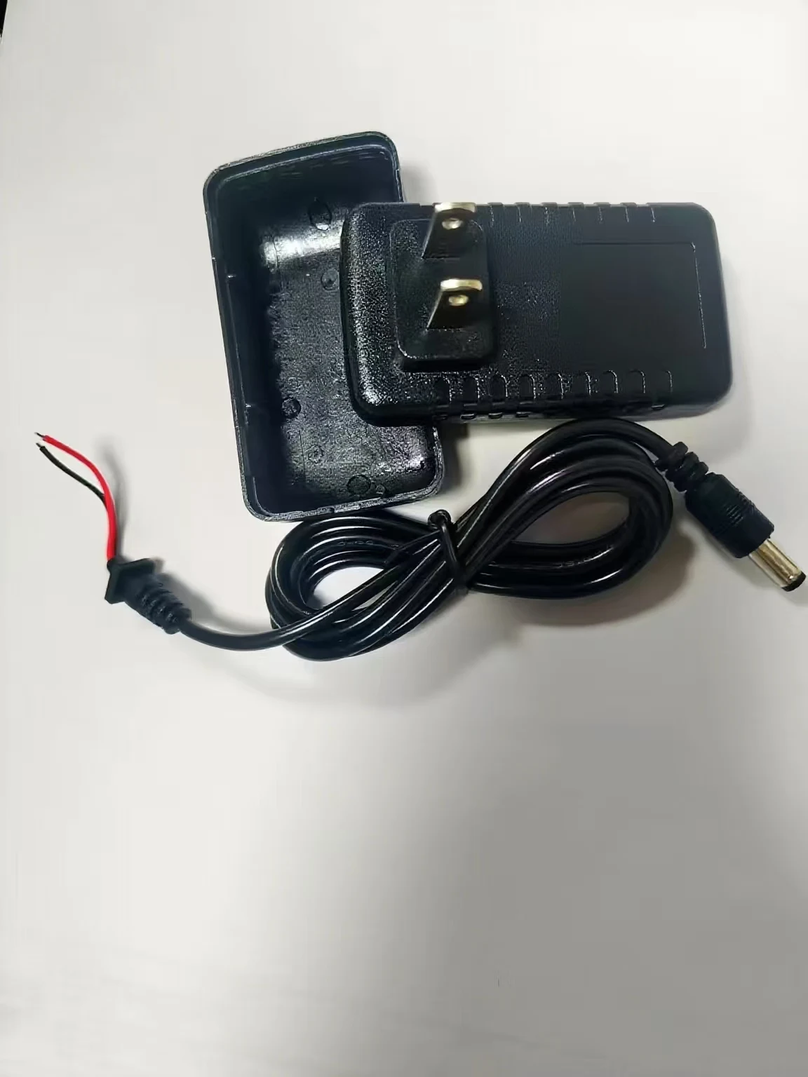 1pc Plastic Electric Adapter with Wire Plug Diversion Safe Covert Secret Compartment Secret Stash Box For Store Money