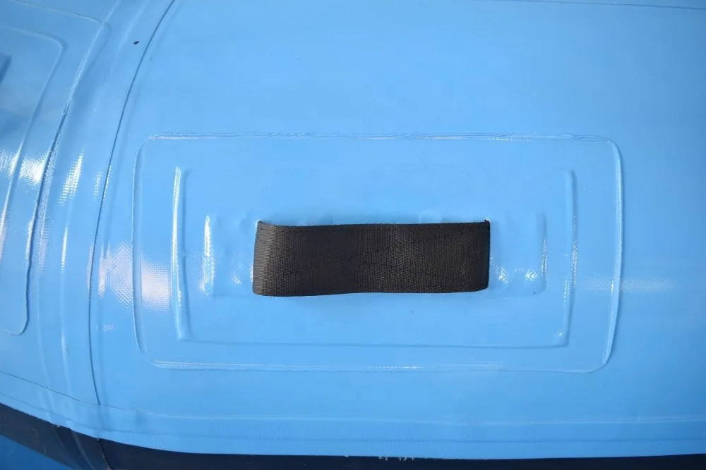 قوارب تجديف المياه البيضاء الأكثر شعبية للعبة المغامرة