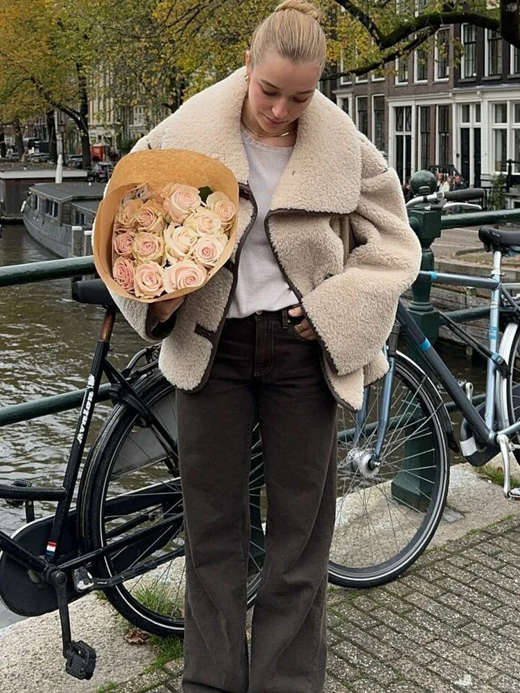 

Women Autumn Winter Fashion Lapel design loose Fur Faux Leather fleece Coat retro long sleeved Button-up women's Coat chic top