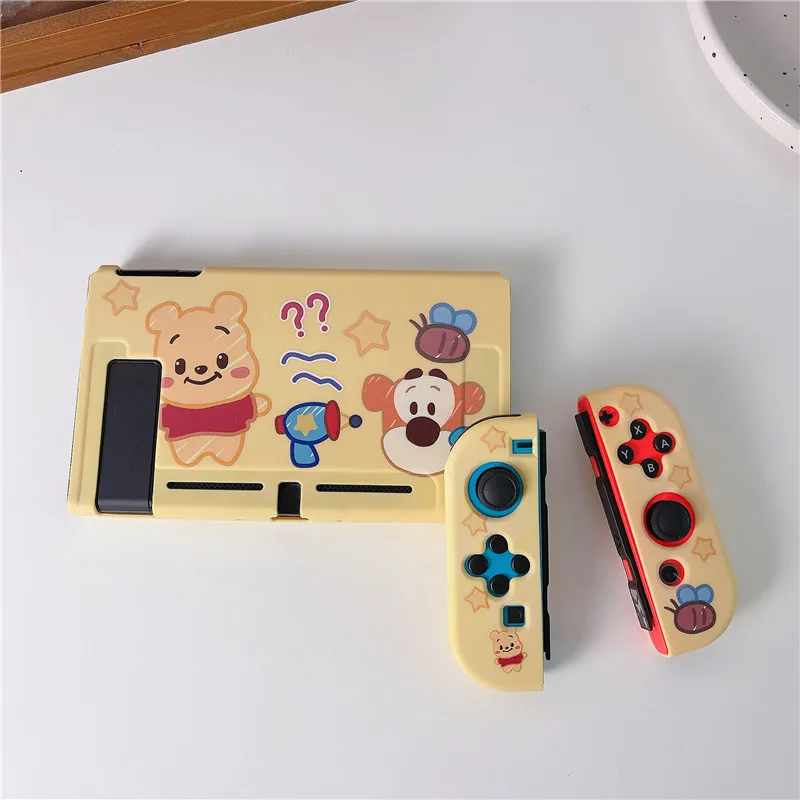 حافظة مفاتيح ديزني ويني ذا بوه لعلبة مفاتيح واقية مكونة من وحدة تحكم نينتندو سويتش NS ملحقات وحدة تحكم من البولي يوريثان الحراري
