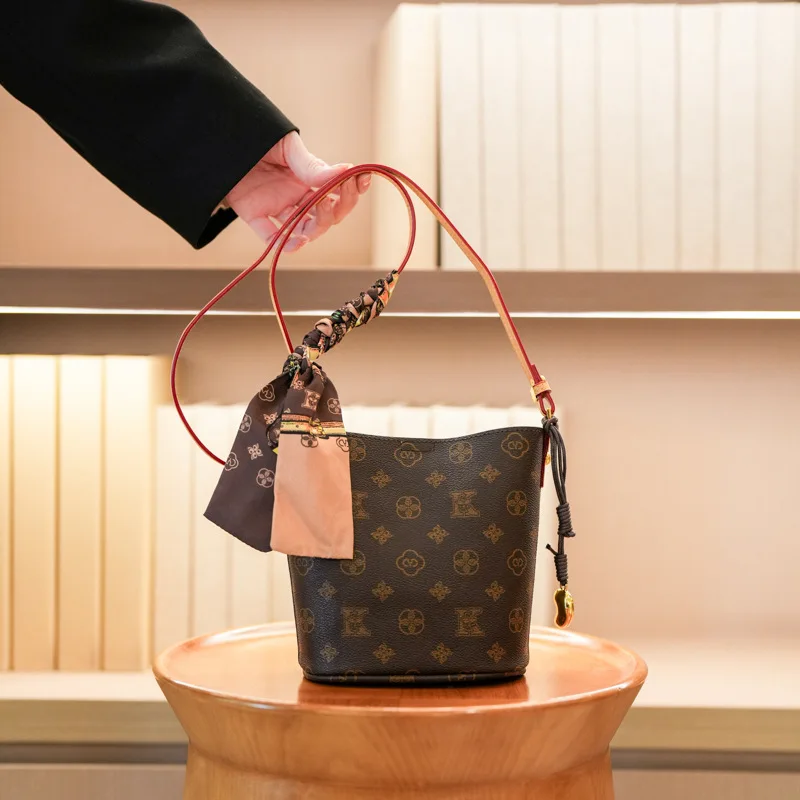 

Роскошная женская сумка подмышки S/S 2025 года, винтажная стеганая сумка через плечо, многосторонняя сумка из натуральной кожи для повседневных свиданий