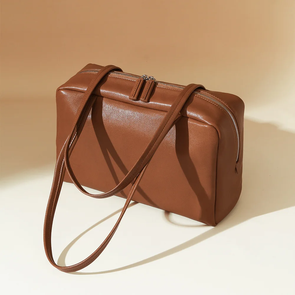 Large-capacity Women's Top-Grain Vegetable-Tanned Leather Underarm Bag Stylish and Versatile Genuine Leather Shoulder Bag Soft