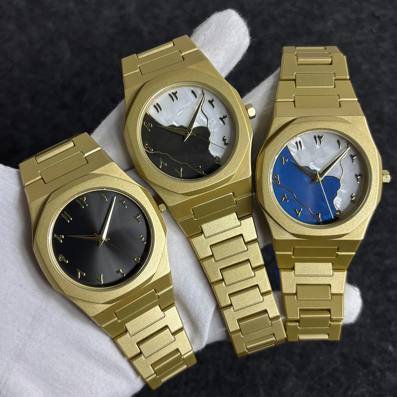 

Легкие роскошные мужские кварцевые часы, модный круглый циферблат, водонепроницаемый офисный деловой пластиковый корпус, ремешок, повседневный простой дизайн