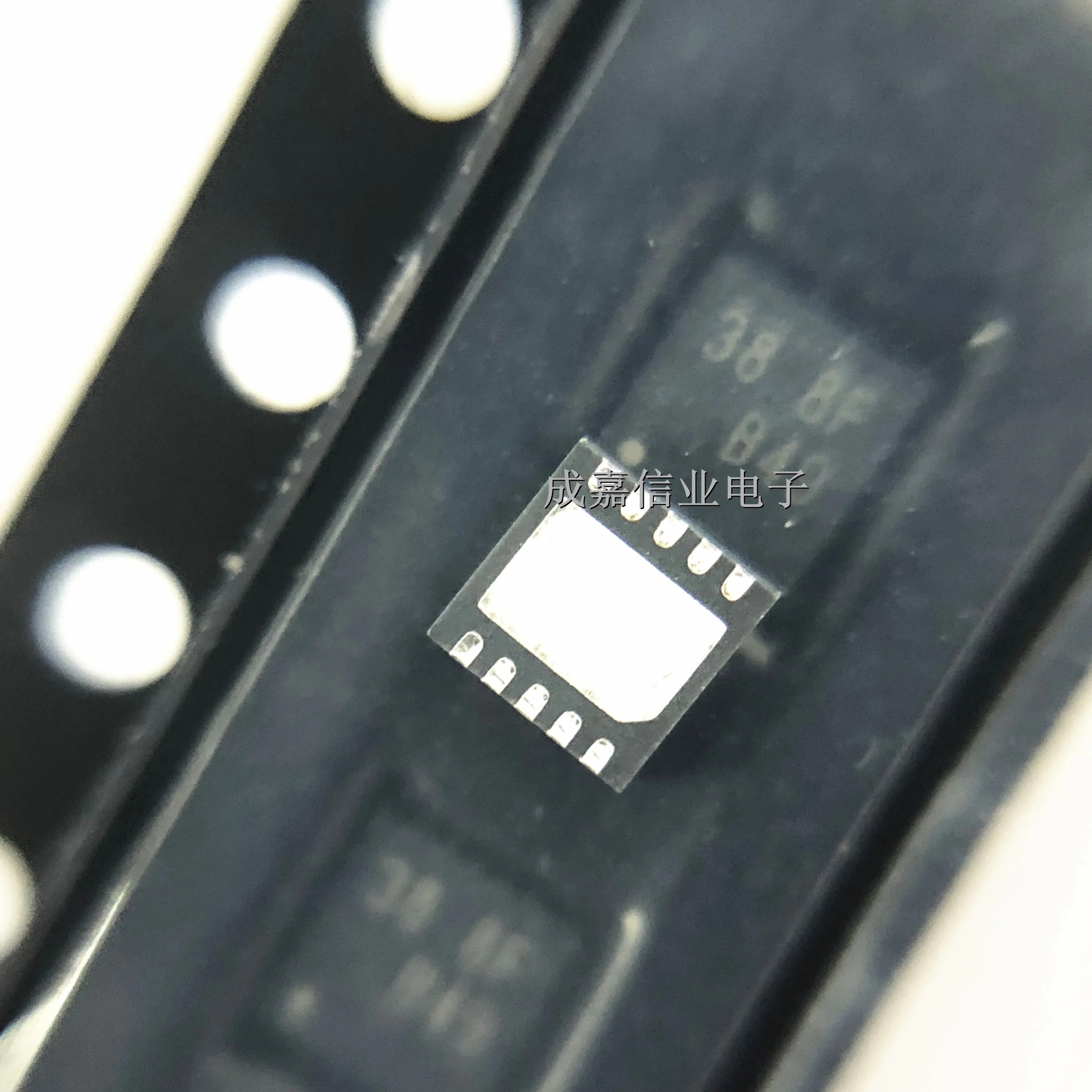 10pcs/Lot RT8075ZQW WDFN-10 MARKING;38= Switching Voltage Regulators Dual 1A, 1.25MHz Synchronous Step-Down Converter