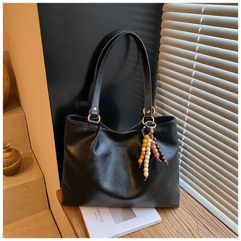 

Classic Designer Vintage Diaper Bags For Ladies Stylish Simple Tote Bag Large Capacity Shoulder Bag Trendy Elegant Letter Logo