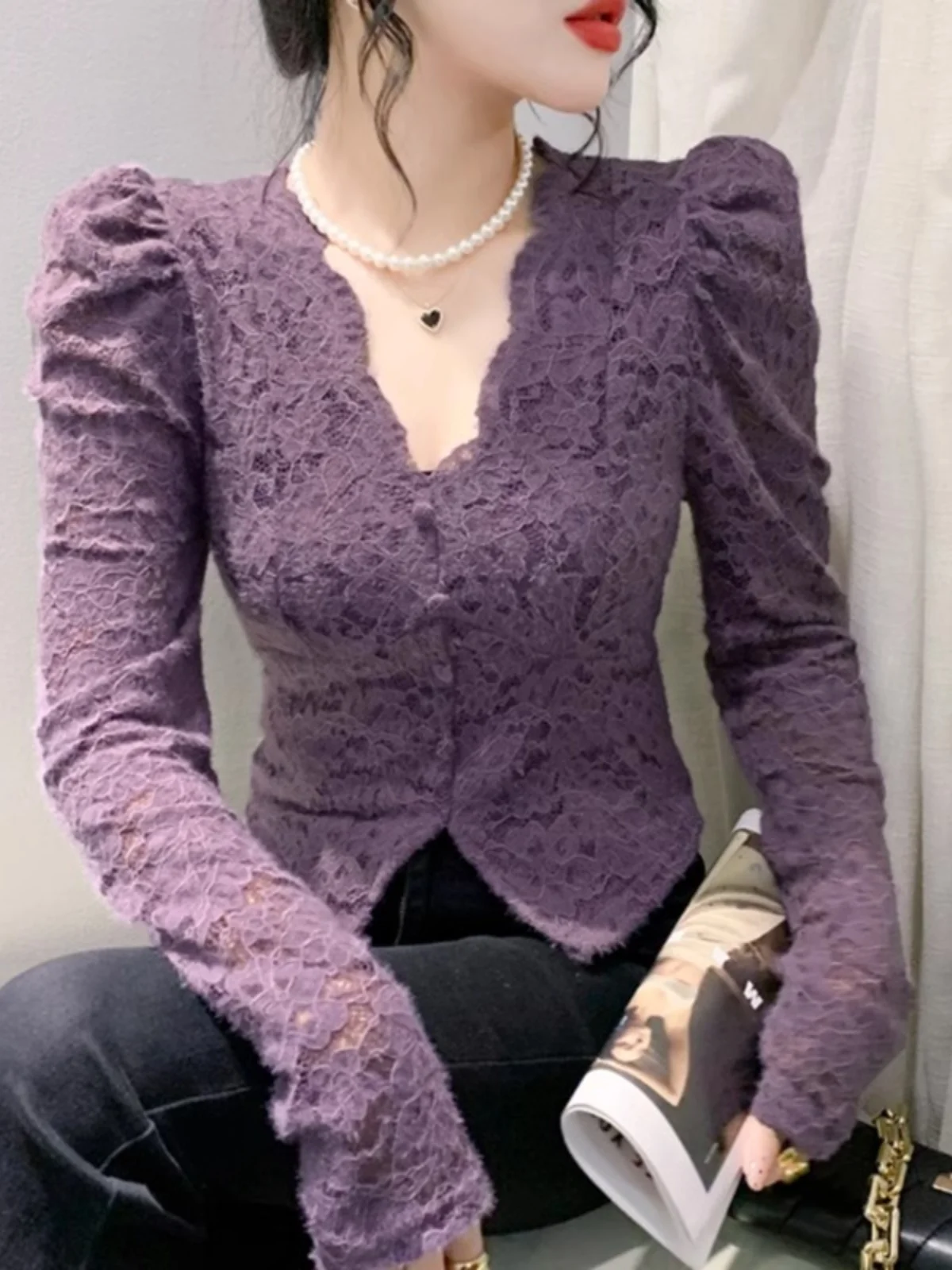 Fleece Lined Brushed V Neck Lace Shirt Women's Autumn Winter New Sexy Atmosphere Tight Bottom Split Inner Wear Base Shirt