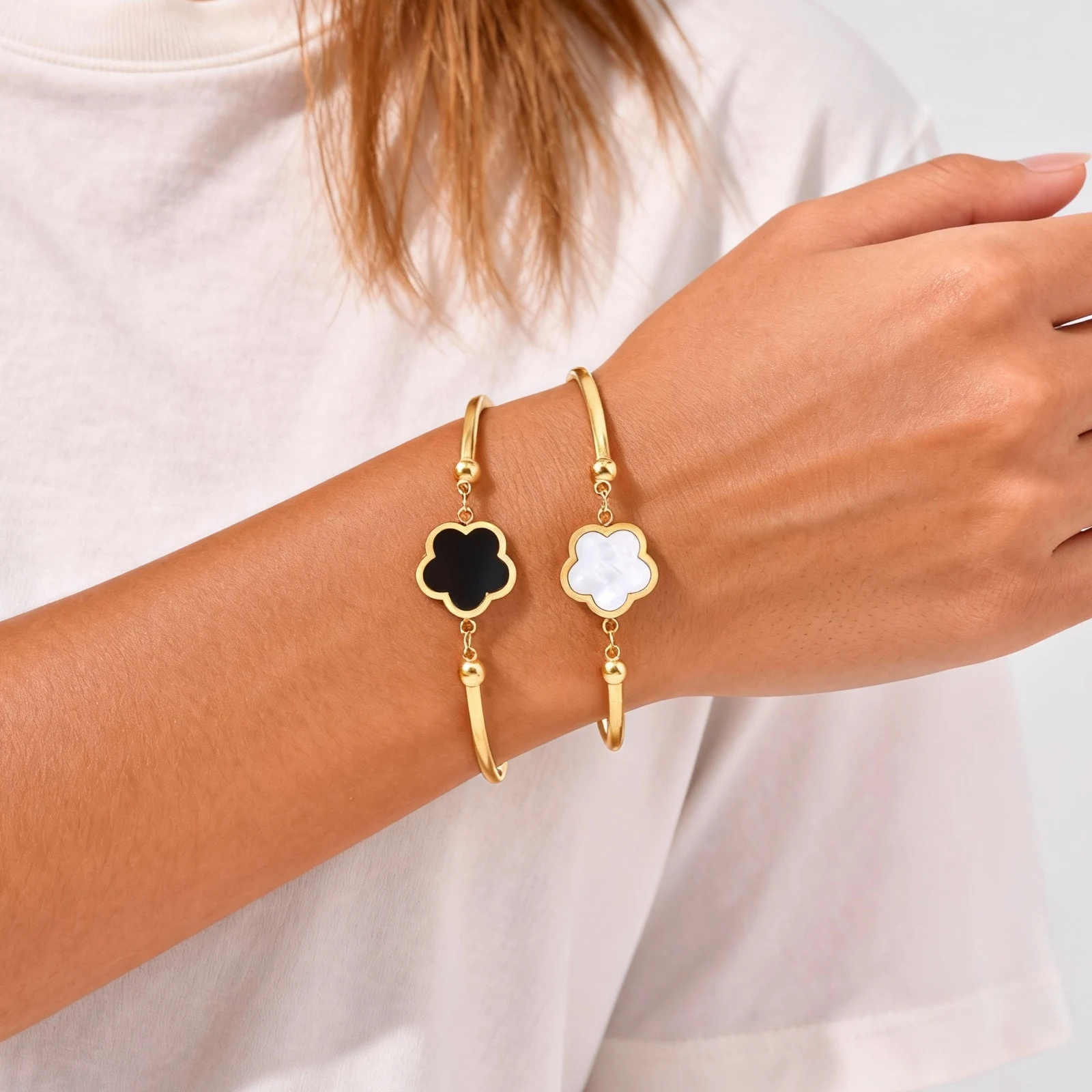 Klassisches Charm-Armband mit fünf Blättern und Blumen für Damen, verstellbarer Armband-Armreif aus Edelstahl, modischer Luxus-Klee-Schmuck – Detail 3