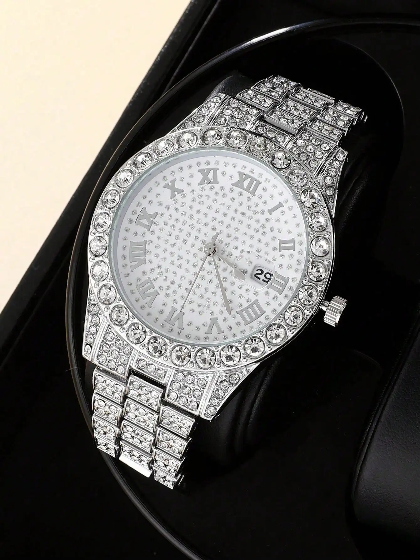 

Мужские кварцевые наручные часы серебристого цвета с римскими цифрами и кристаллами