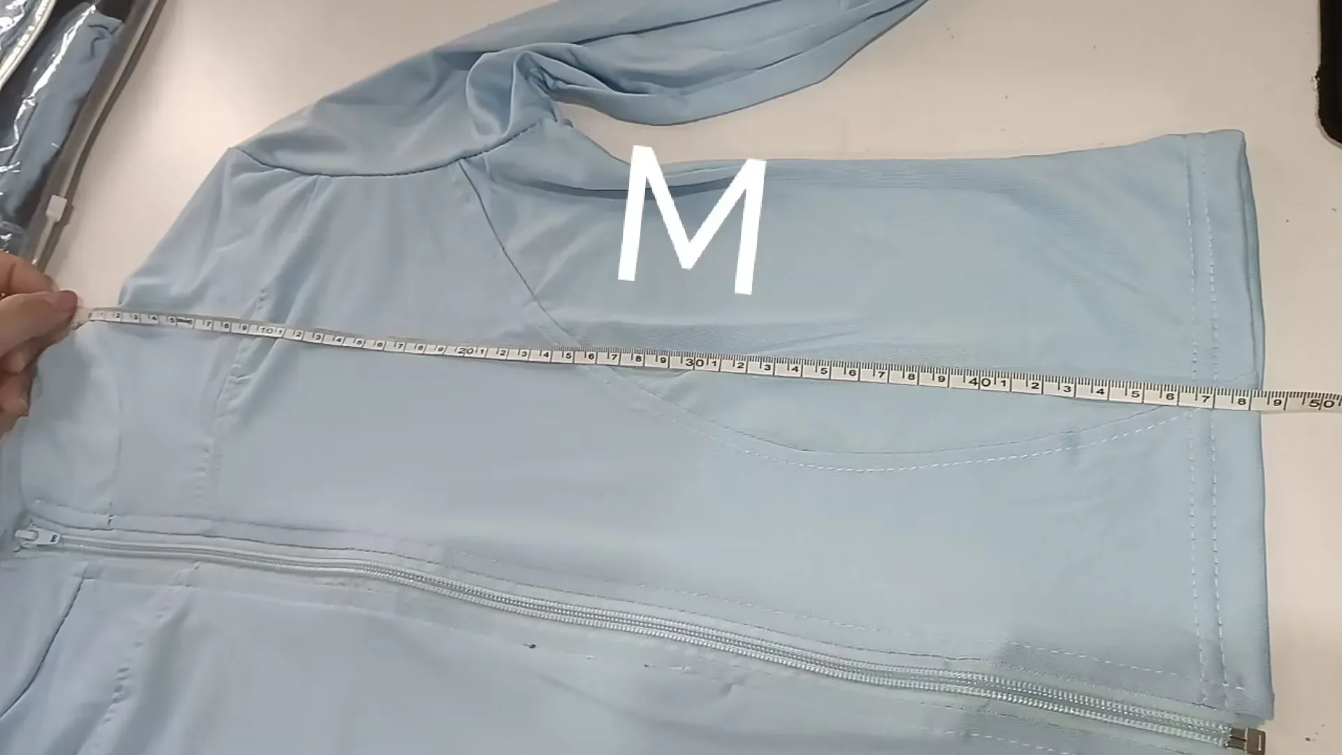 Damen-Fitnessjacke, schmal geschnitten, langärmeliges Yoga-Oberteil, Reißverschluss, Sportjacke, dehnbar, schnelltrocknend, Lauf- und Workout-Oberbekleidung – Detail 4