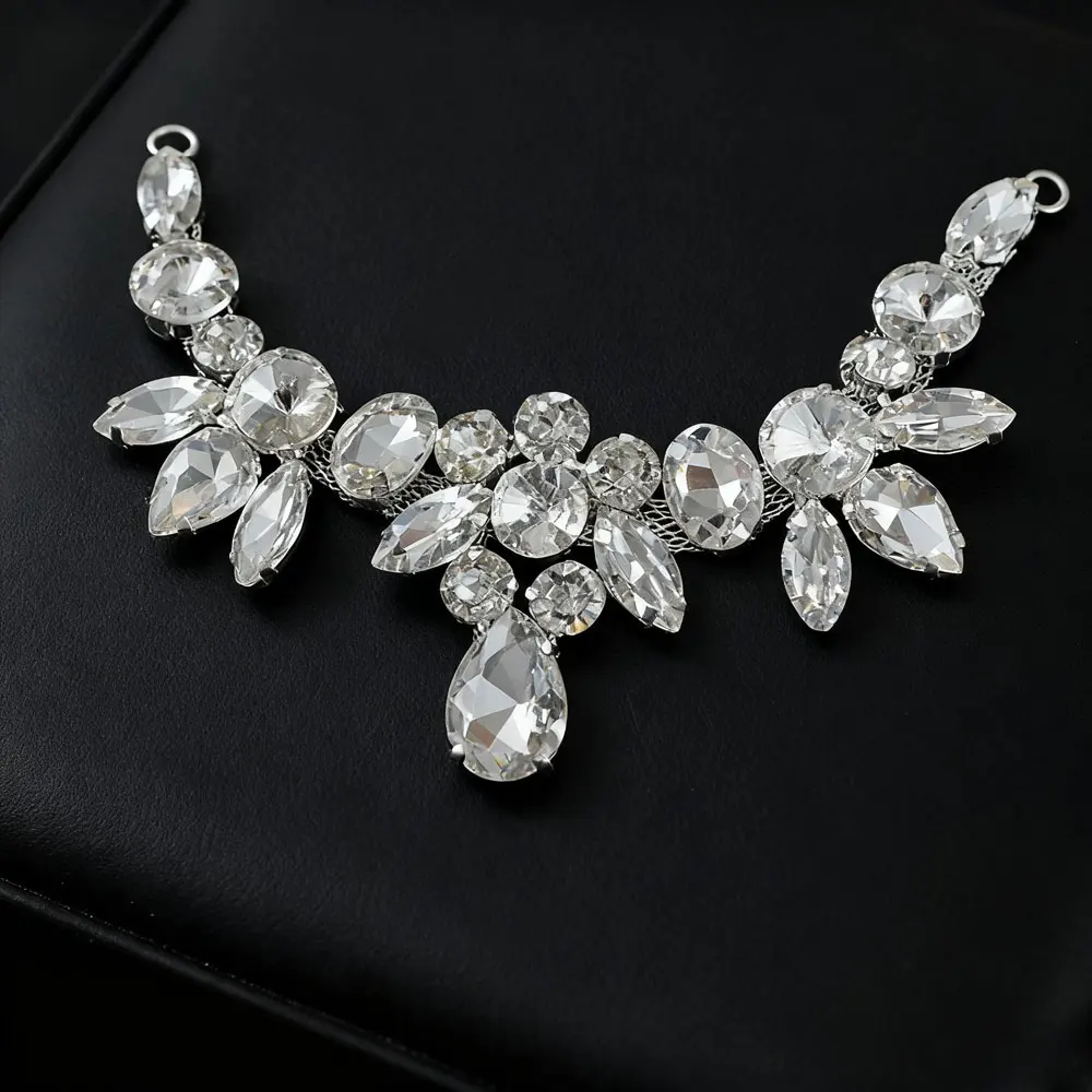 

Luxury Multi-Cut Crystal Floral Garment Accessory Bridal Gown Hand-Inlaid Design Party Ball Eye-Catching Decor Piece