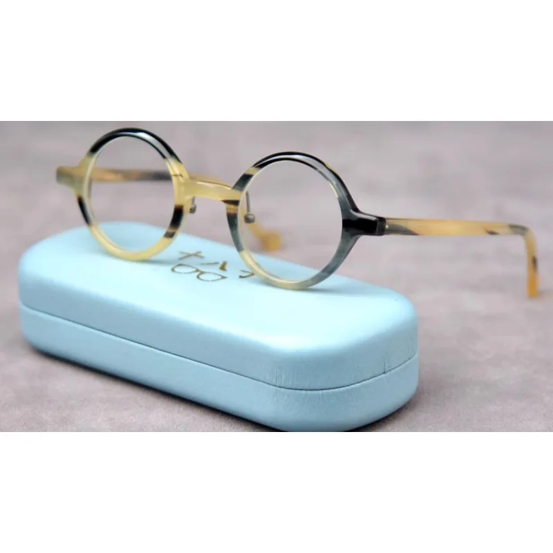 Retro Horn Frame Small Round Frame Can Be Matched To The Number of Lenses Can Be Worn By Men and Women image 4
