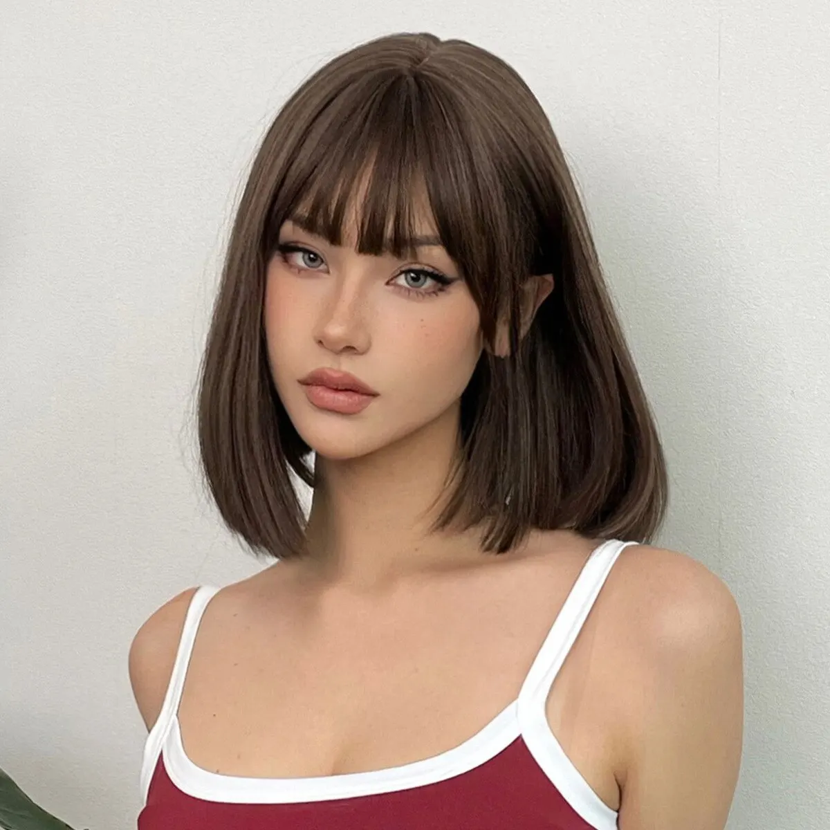 Short Straight Bobo Wigs for Women Natural Brown Daily Synthetic Fake Hair with Bangs Soft High Density Party Wig Heat Resistant