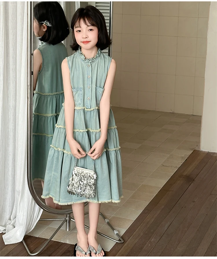 Mädchen-Jeanskleid Sommer 2026 mit Rüschenkragen, offener Kante, gestufter Saum, Taschen, A-Linie, ärmellos für Kinder 110-170cm, 20-50kg – Detail 9
