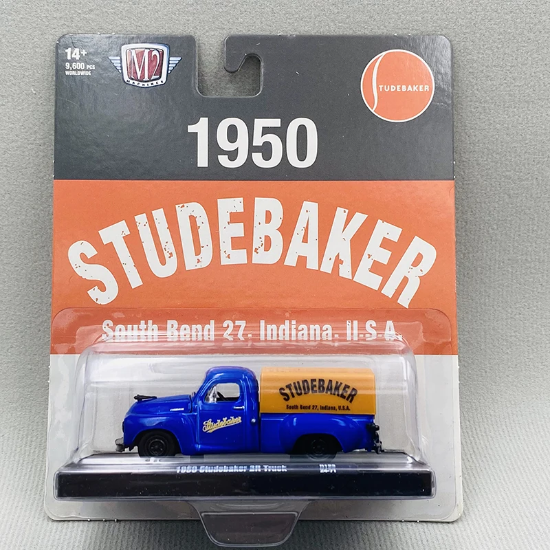 

Масштабная модель автомобиля M2 1:64, 1950 Studebaker 2R Truck, из сплава, имитация, статическая, для коллекции, декоративная, праздничная игрушка, сувенир, подарок