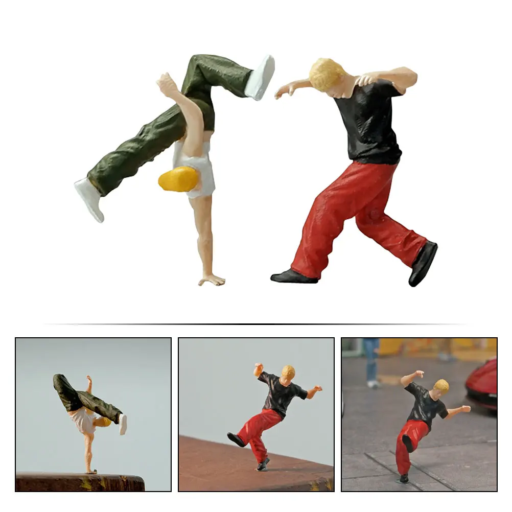 

2Pcs Miniature Hip-Hop Series Model Mini Resin Figurine Scene Ornaments Hiphop Figurine Sand Table Layout Decor Figure