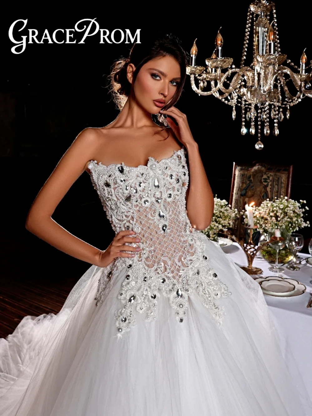 

Structured Bodice Pearls Crystals Luxurious Wedding Dress Elegant Tulle Strapless Customized Floor-length Beautiful Bride Wear