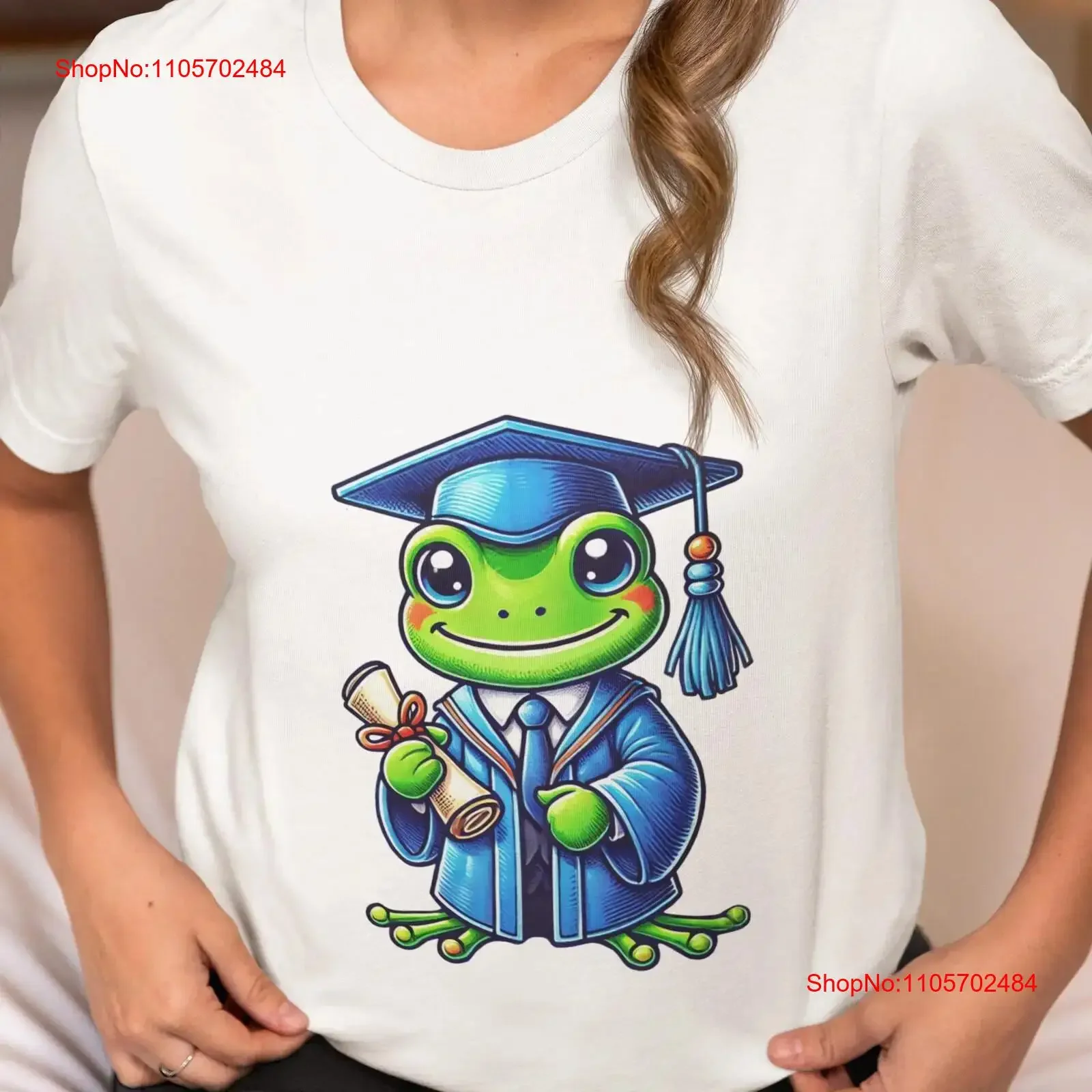 Graduation Frog in Cap and Gown Holding Diploma T Shirt Academic Novelty Unique Celebration Top Class of 2024 vintage Washed