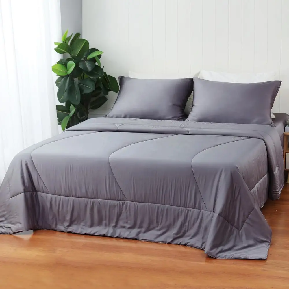 

King Size Summer Comforter - Ultra Soft & Breathable, Perfect for Cozy Nights & Snuggling Without Overheating