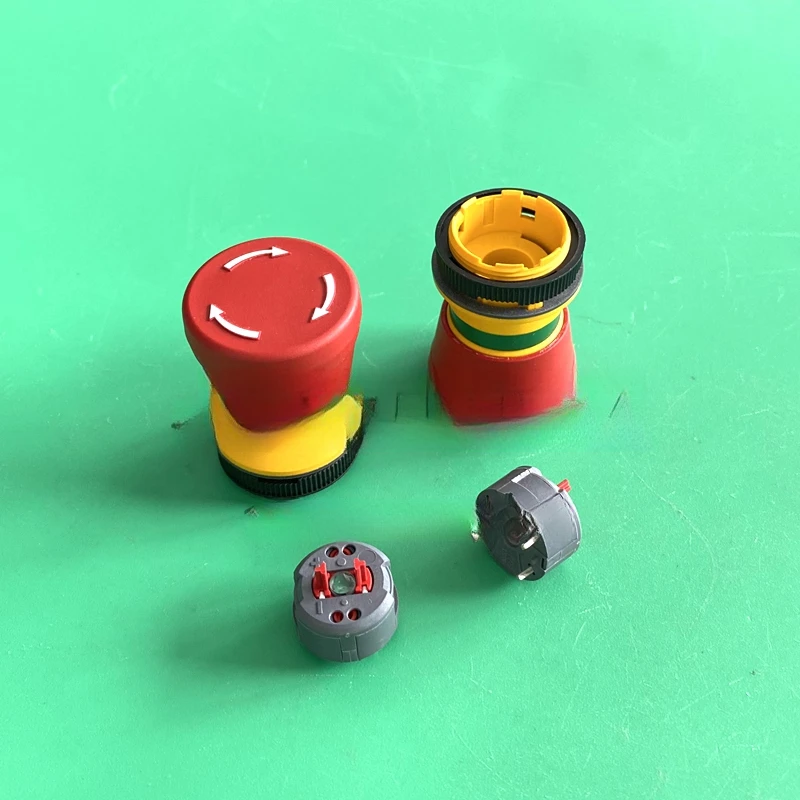 

1 pcs for Heidelberg SM102 CD102 SM74/52 Emergency stop button Stop key control switch A1.144.9129