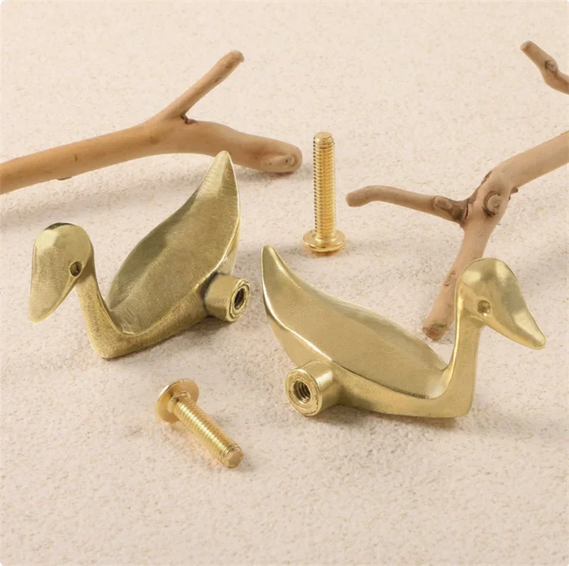 A Pair Geese Furniture Handle Drawer Door Knobs Brass Animal Handles For Kitchen Wine Cabinet Door Wardrobe Cupboard Pulls