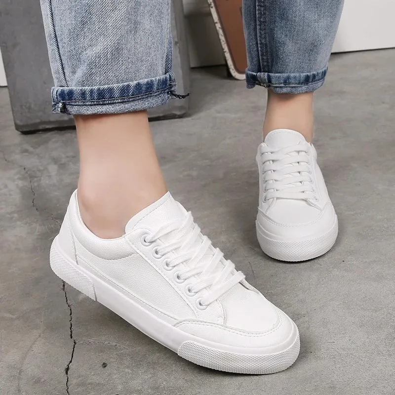 Big Size 43 44 White Leather Shoes Women\'s Low Top Sneakers Vulcanize Athletic Shoes Couple Trainer Woman Canvas Sneaker Tenis