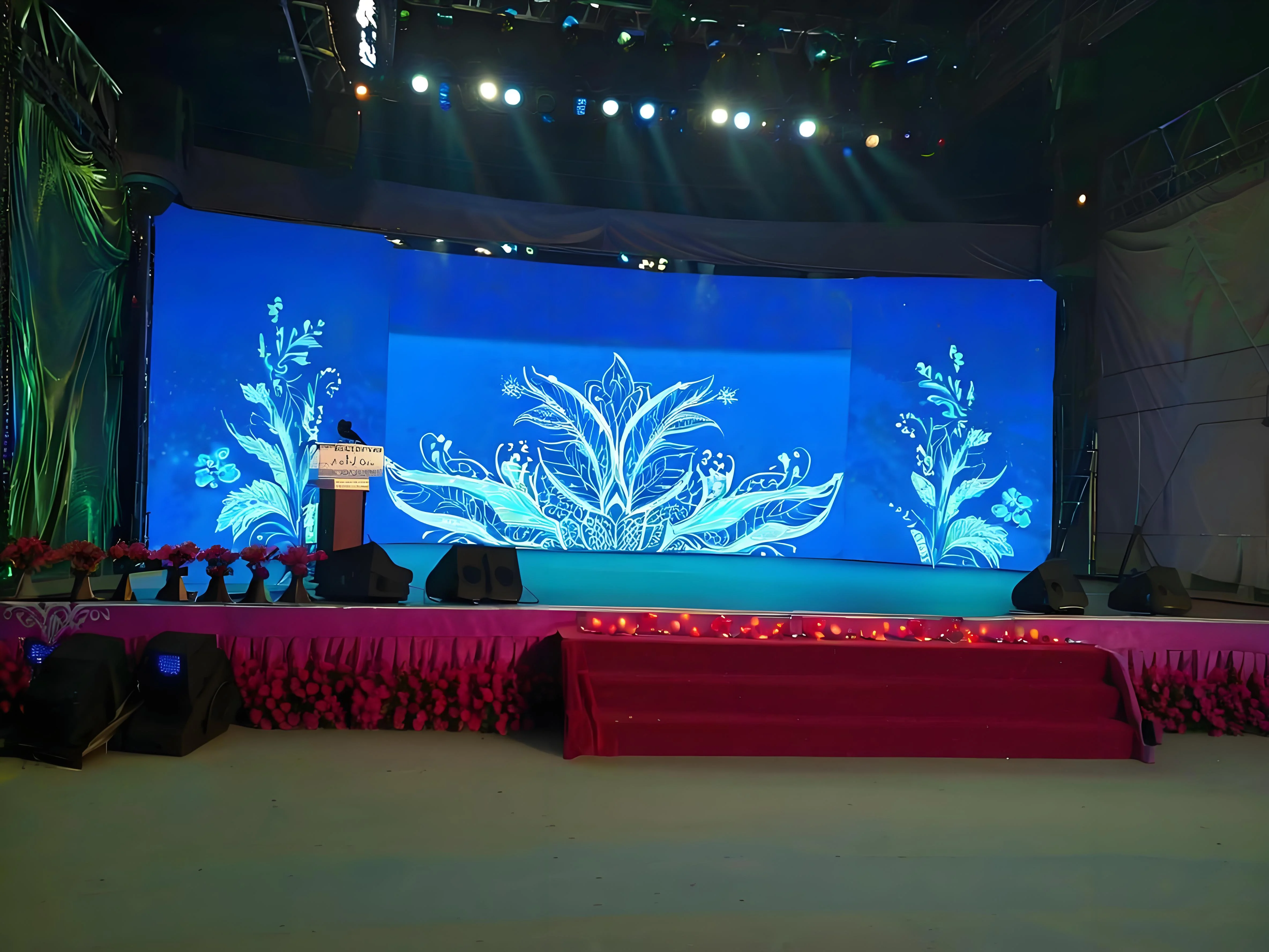 Portable P2.6 P2.9 P3.9 P4.8  LED Screen Display Church Stage Backdrop Retail Store Education Indoor Outdoor LED Video Wall