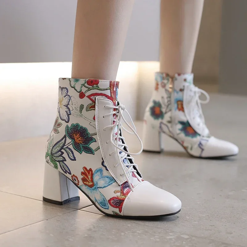 Fashion Winter Women Ankle Boots Pink Red White Flower Embroidery High Thick Heels British Party Ladies Zipper Plush Short Boots