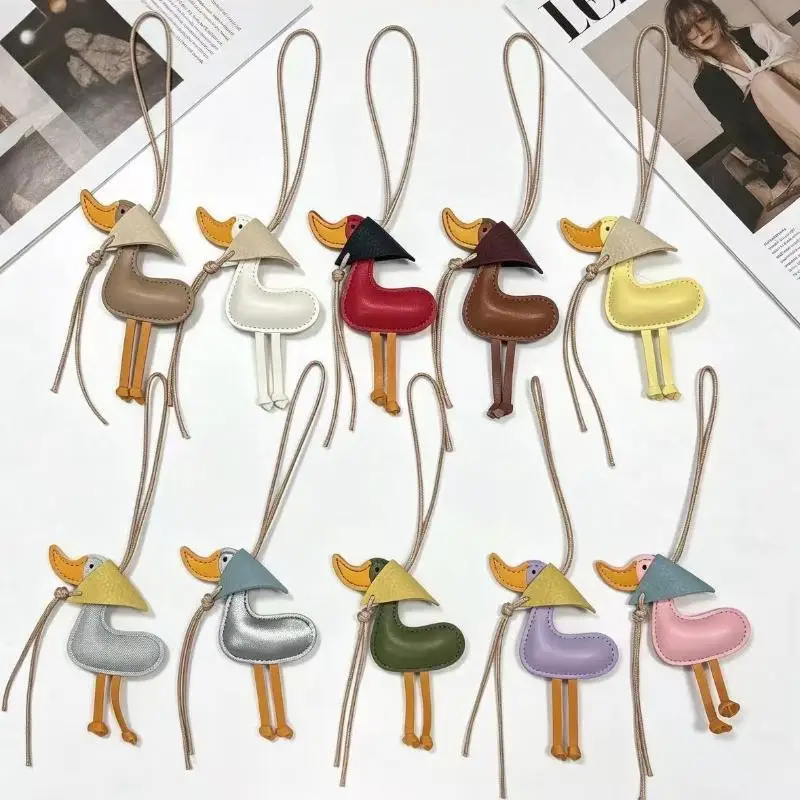 New Creative Scarf Duck Duck Duckling Car Keychain Leather Bag Pendant Pendant Car Keychain Decoration With Cute Keychain