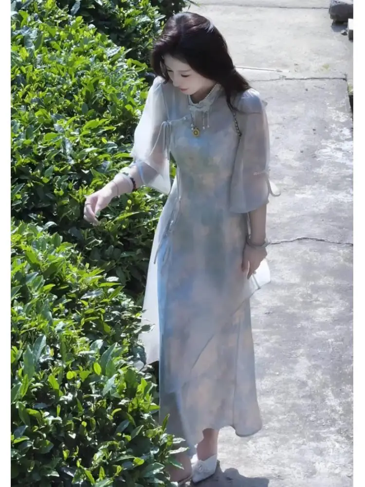 

Новое летнее платье в китайском стиле с принтом тюльпанов, без бретелек, с эффектом утяжки талии, и топ-накидка. Модный женский комплект из двух предметов.