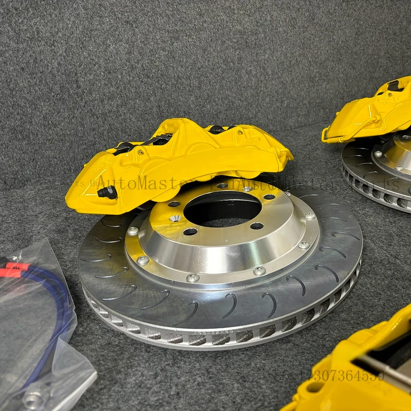 

Комплект передних 6-поршневых тормозов с окрашенными суппортами и дисками 355-380 мм для E90 E46 E92 E60 F80 G20 F30 F35 F10 F18