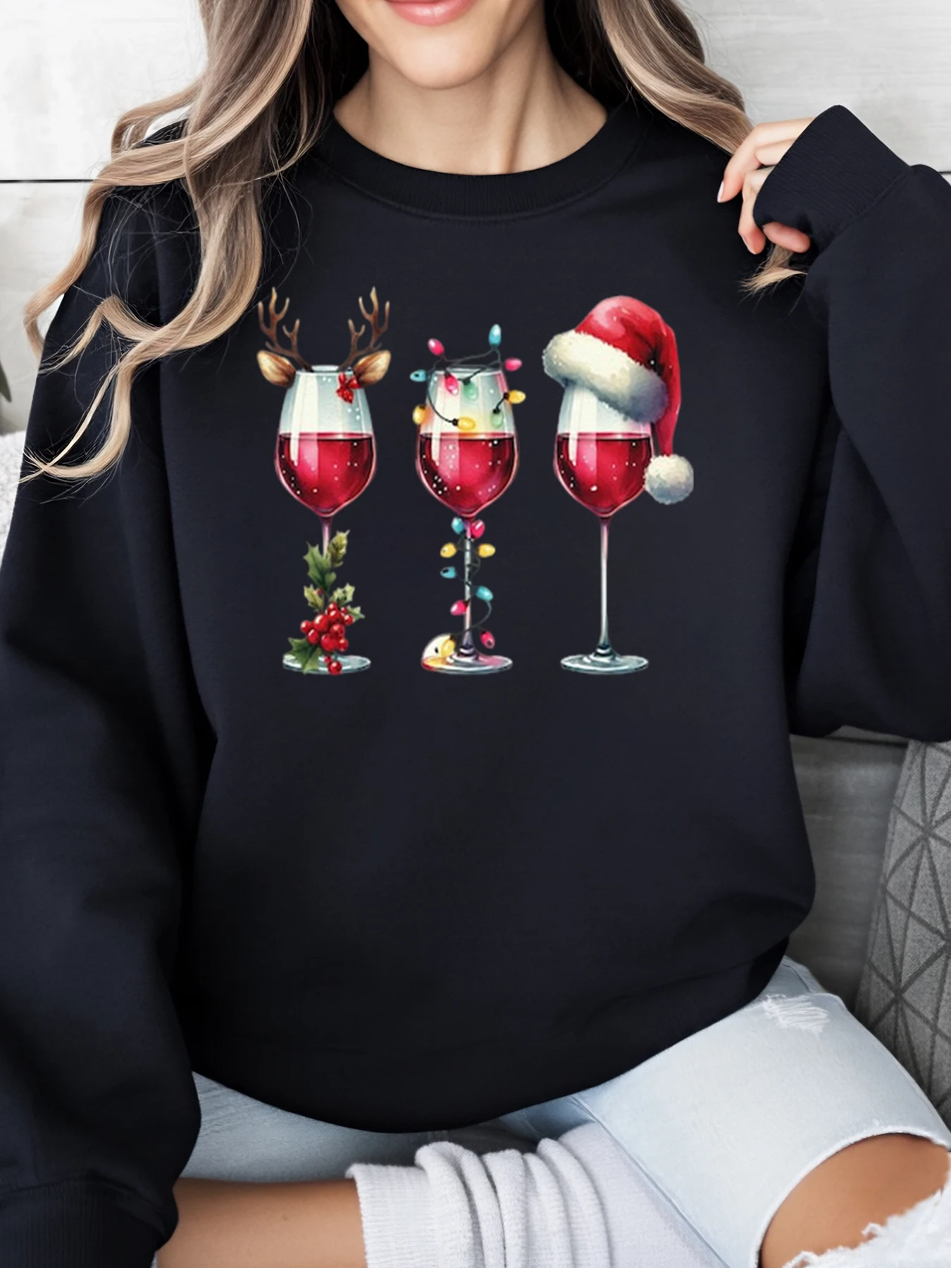 

Бокал для вина, огни оленя, шляпа Санта-Клауса, толстовка с рождественским принтом, женская праздничная вечеринка, повседневная одежда, черный, большие размеры