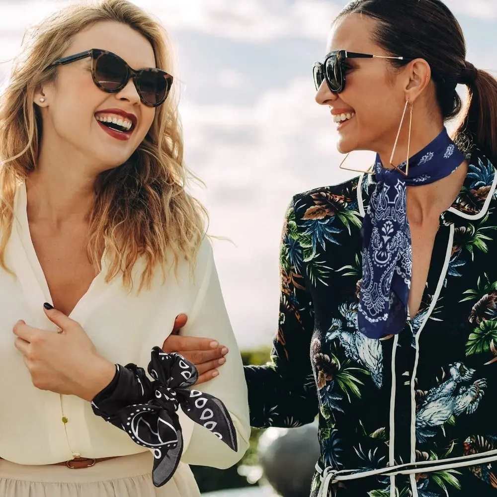 

Casual Silk Feeling Women's Print Scarves 70×70cm Lightweight Hijab Shawl Daily Wear