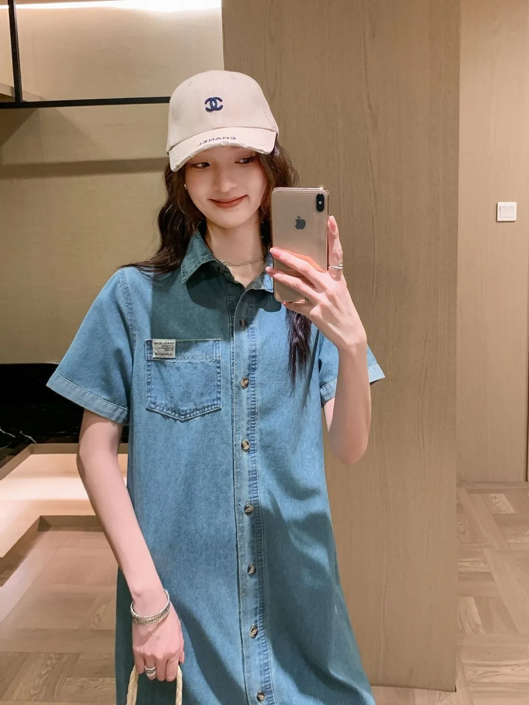 Casual Loose Short Sleeve Denim Dress Women's Early Autumn 2026 New Hong Kong Style Retro Blue Shirt Dress Korean Version Str...