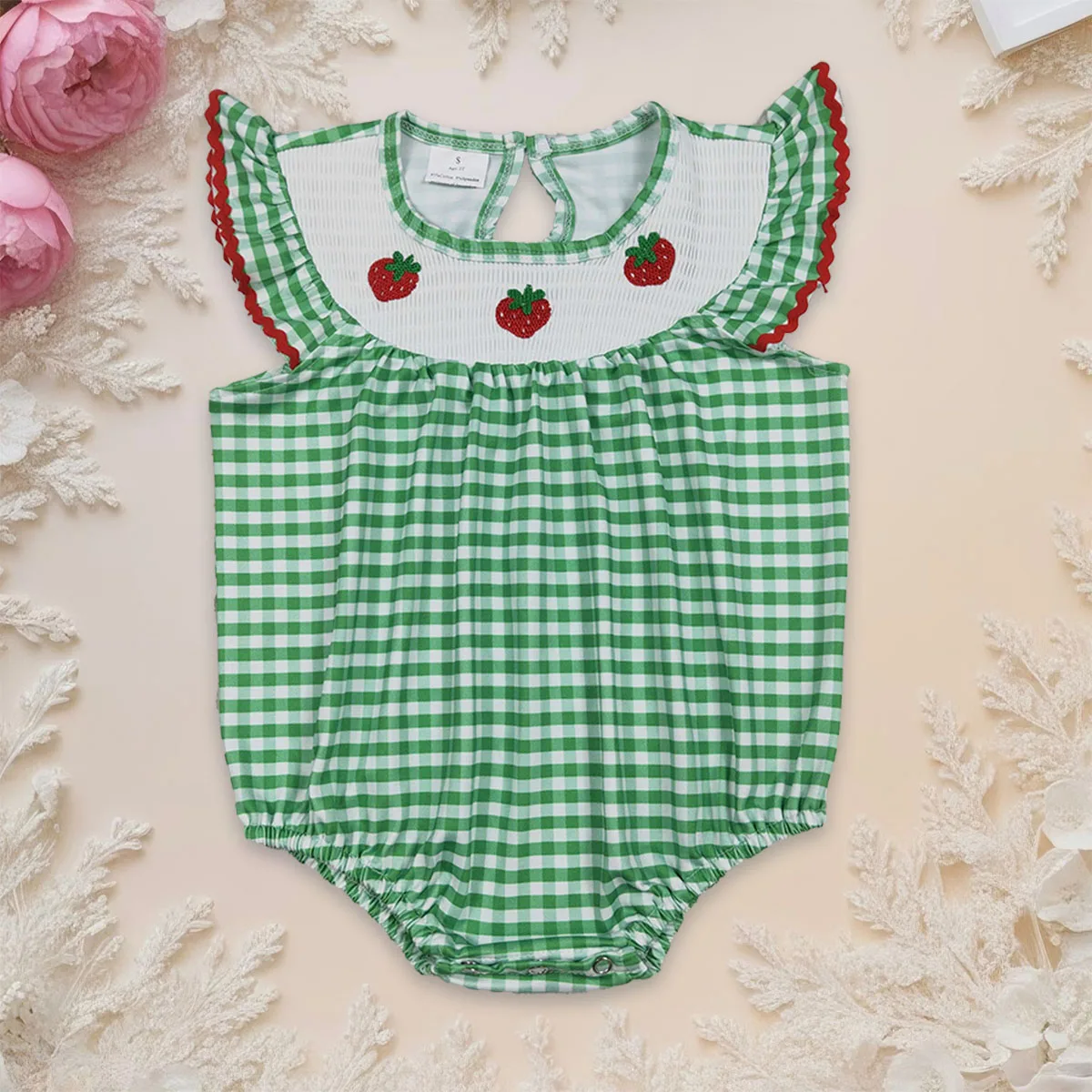

Newborn Baby Girl Soft Bubbles Romper Smocked Strawberry Green Plaid Checked Kids Jumpsuit Toddler Children Clothing Wholesale