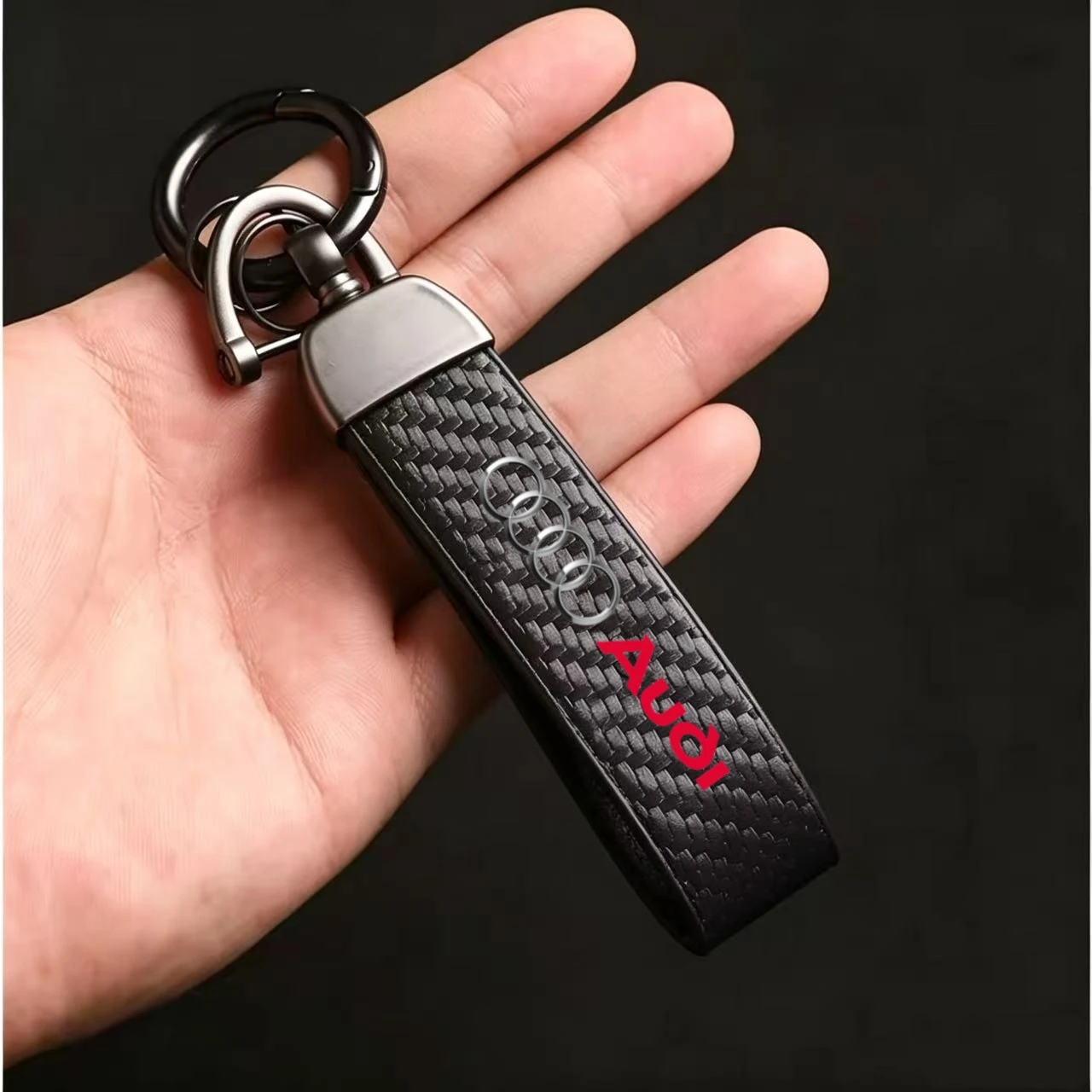 

Car Carbon Fiber Keychain Horseshoe Buckle Jewelry For Audi Sline A3 A1 A4 B8 B7 A6 C7 A5 A7 A8 B9 B6 C6 Q2 Q3 Q5 Q7 Q8 TT