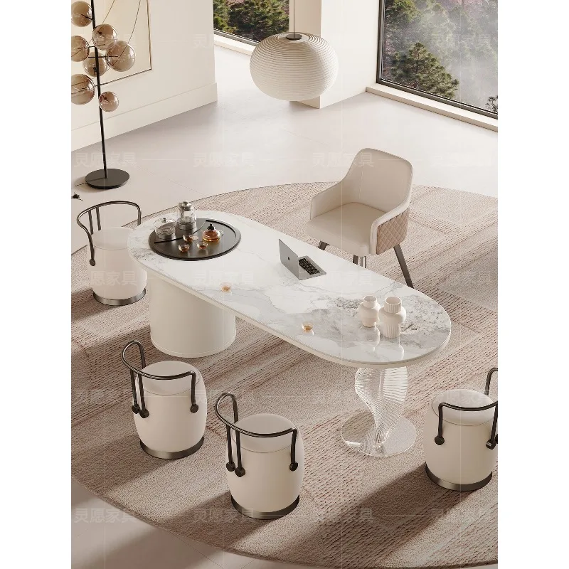 Комбинация чайного стола и стула кремового цвета с каменной доской