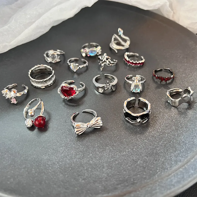 Irregular Red Crystal Glass Heart Aesthetic Rings For Women Y2K Gothic Animal Spider Ring Creative Grunge Jewelry Accessories