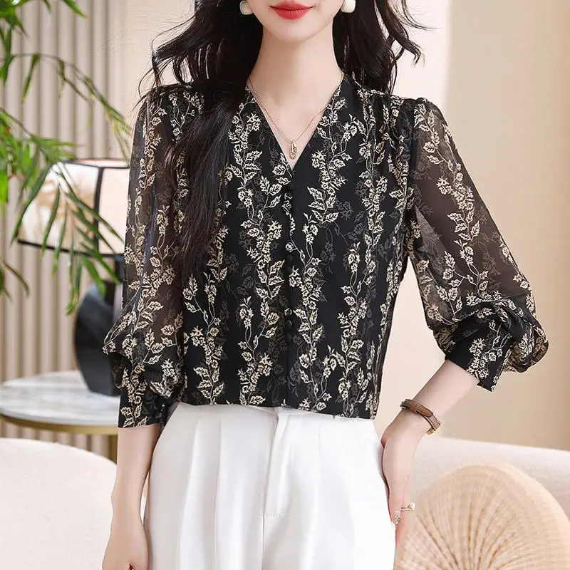 Fashionable Loose V-neck Printed Long Sleeved Chiffon Shirt for Women New Slim and Versatile Top