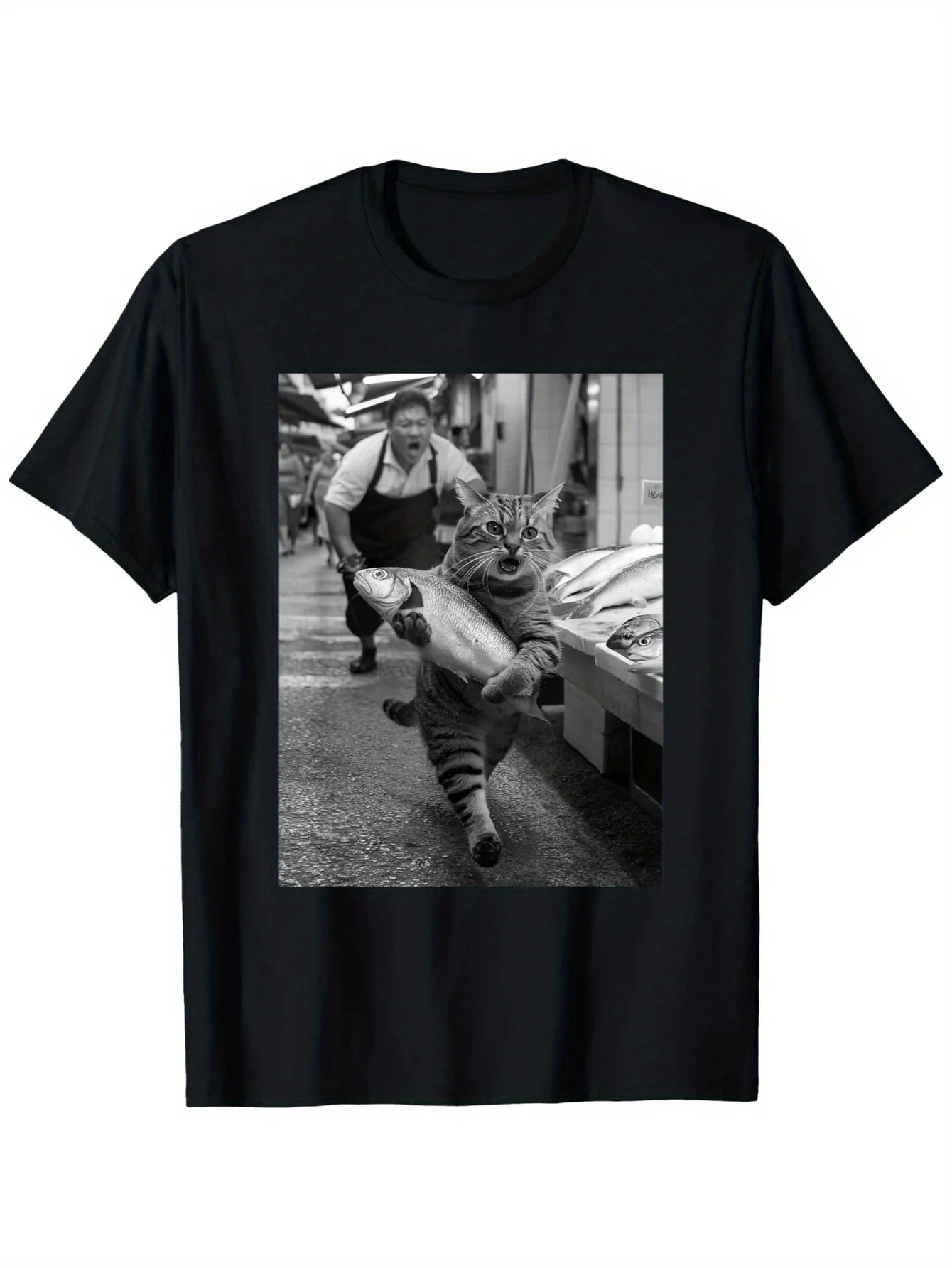 A Men'S T-Shirt Featuring a Humorous Design of a Cat Stealing Fish, Perfect for Casual Outdoor Wear