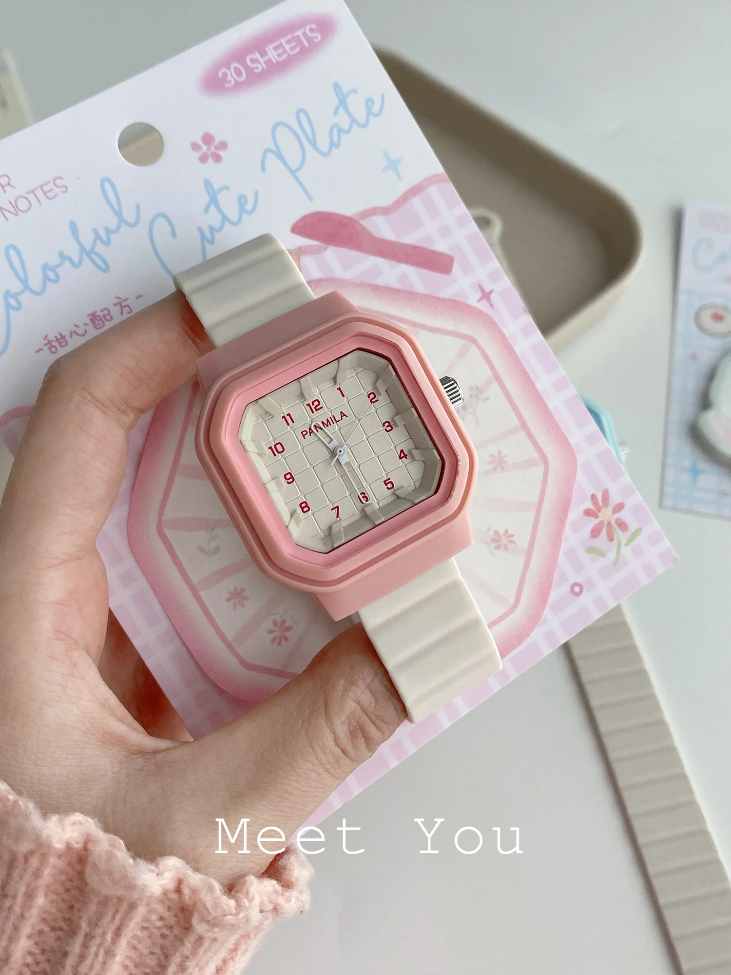 New Authentic Women'S Watch With Magnetic Strap, Stylish And Appearing, Perfect For Students And Trendy Women.
