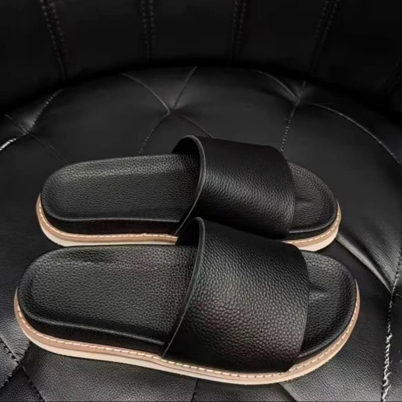 Fashionable Men's Slip-On Sandals Breathable Soft Leather Outdoor Slippers Trendy Flat Sandals Casual round Toe Summer Shoes
