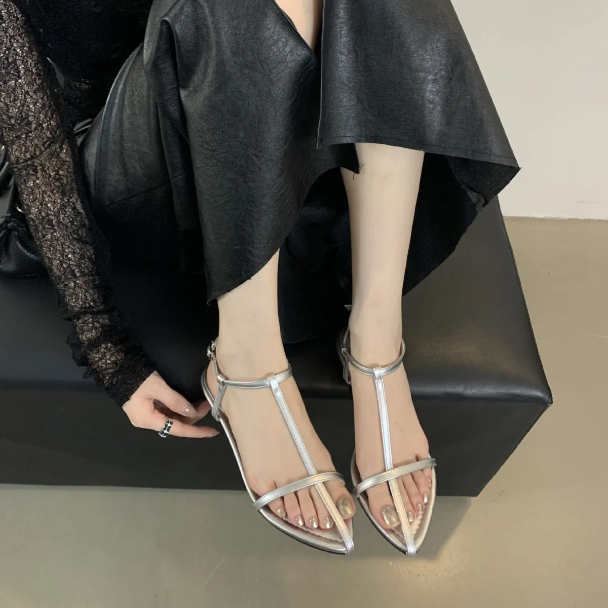 Low Sandals Woman Leather 2024 Summer Ankle Strap Female Shoe Clogs Wedge Clear Heels Open Toe Low-heeled Girls Platform Fashion