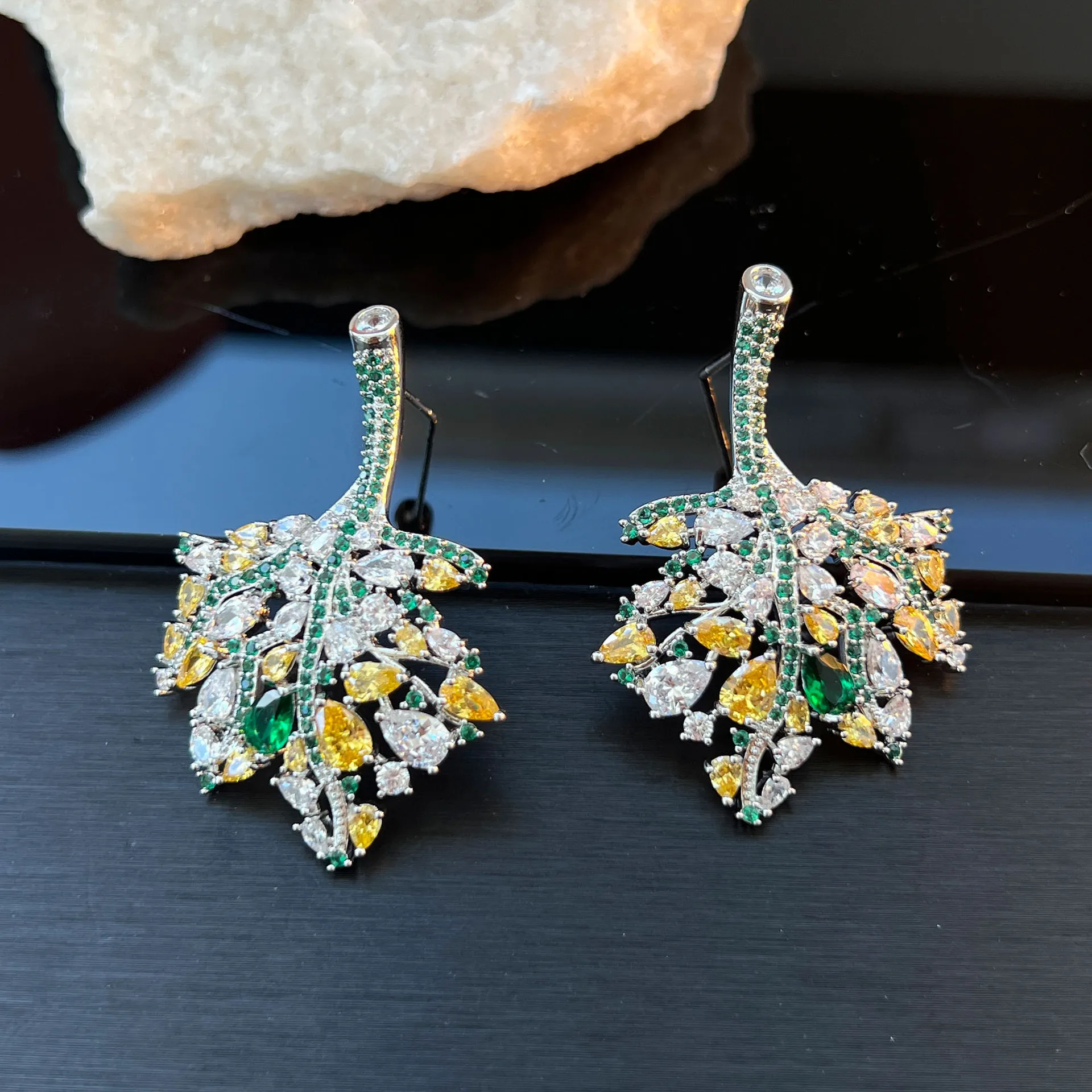 Hollow Leaf Inlaid Zircon Earrings, Artistic & Unique High Sense Women Light Luxury Fashion Ring Jewelry Earring Gift