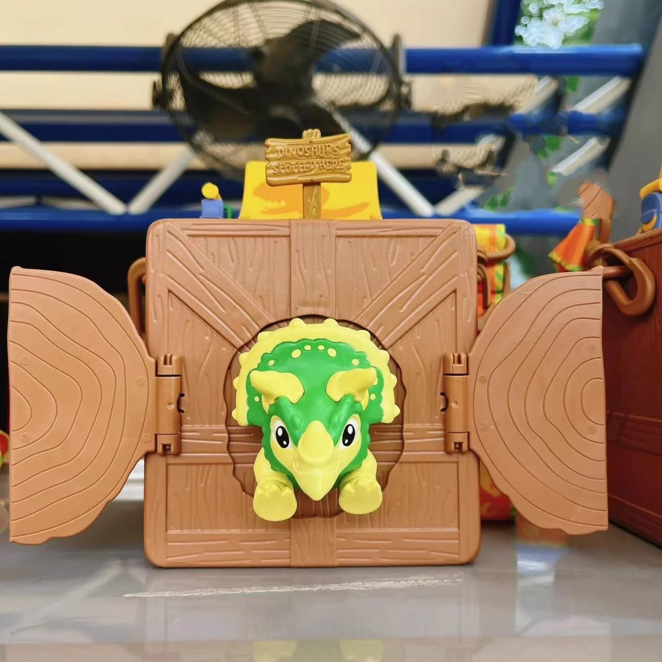 Beijing Movie Park Dinosaur Blind Box Koude drankbeker: een perfect verjaardagscadeau, souvenir en verzamelobject voor kinderen