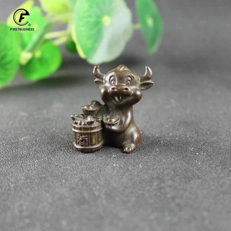 Antique Copper Chinese Feng Shui Cute Bull Small Statue Desktop Ornament Zodiac Animal Figurines Tea Pet Home Decorations Crafts