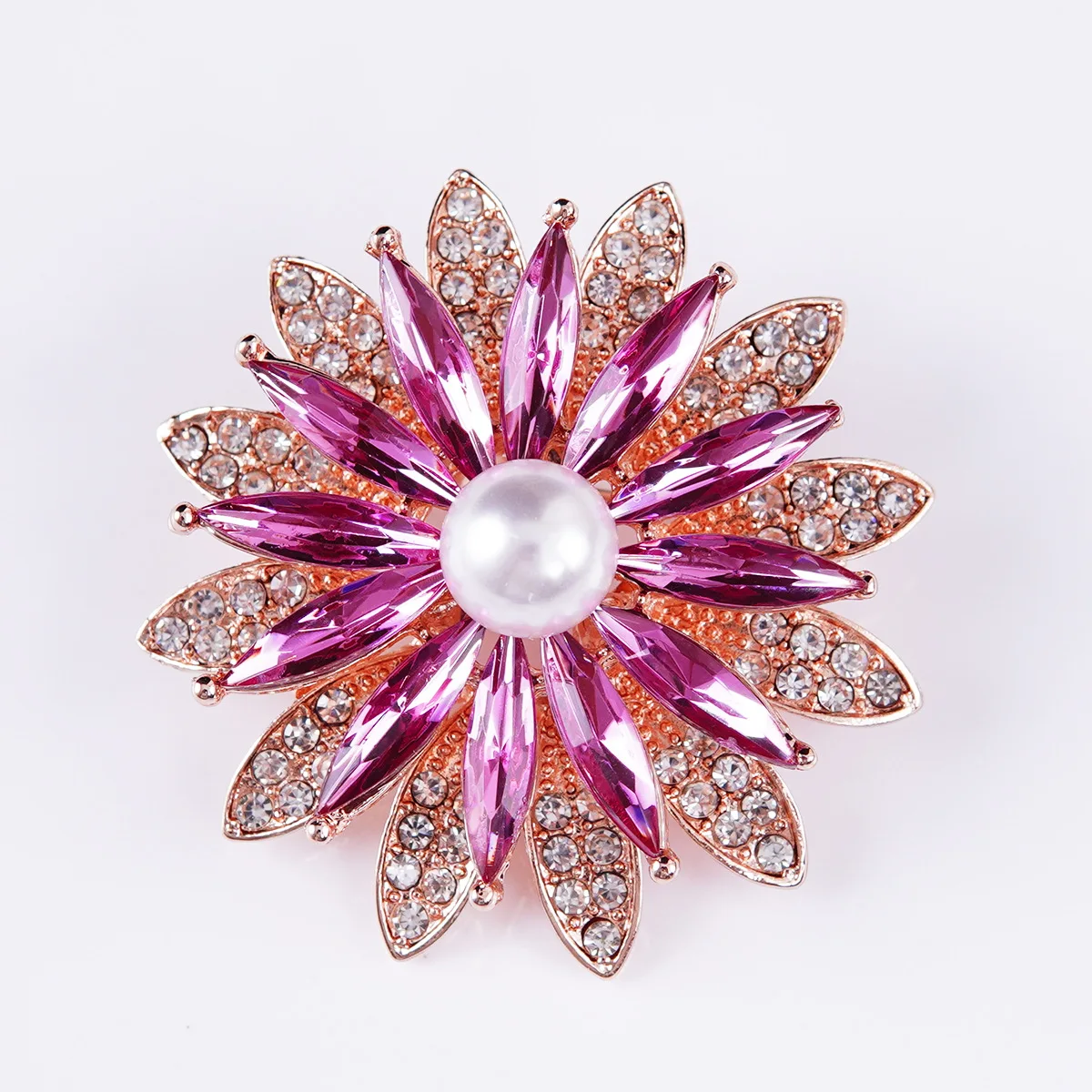 CINDY XIANG Shining Crystal Flower Brooches For Women Handmade Winter Fashion Pin 20 Colors Available Party Accessories